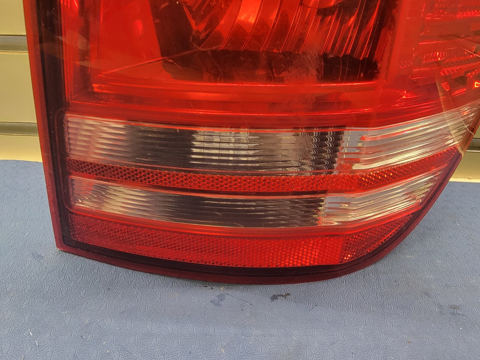 🔥2009-2020 Dodge Journey Right Passenger Outer Halogen Tail Light OEM 1004
