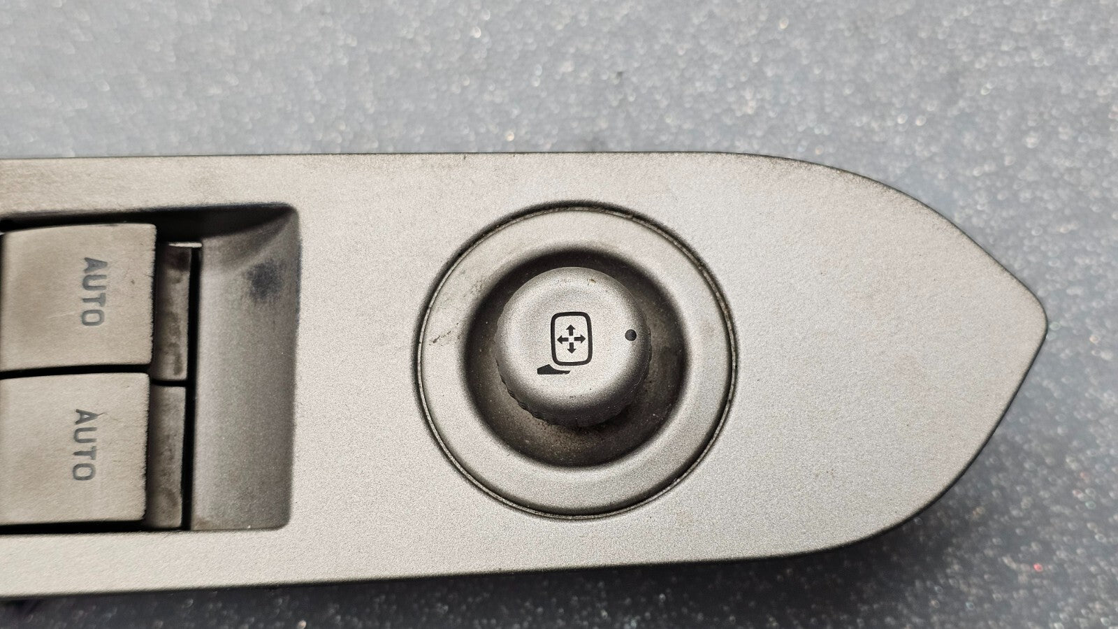 OEM 07-09 Lincoln MKZ Driver's Side Door Master Window Control Switch Silver