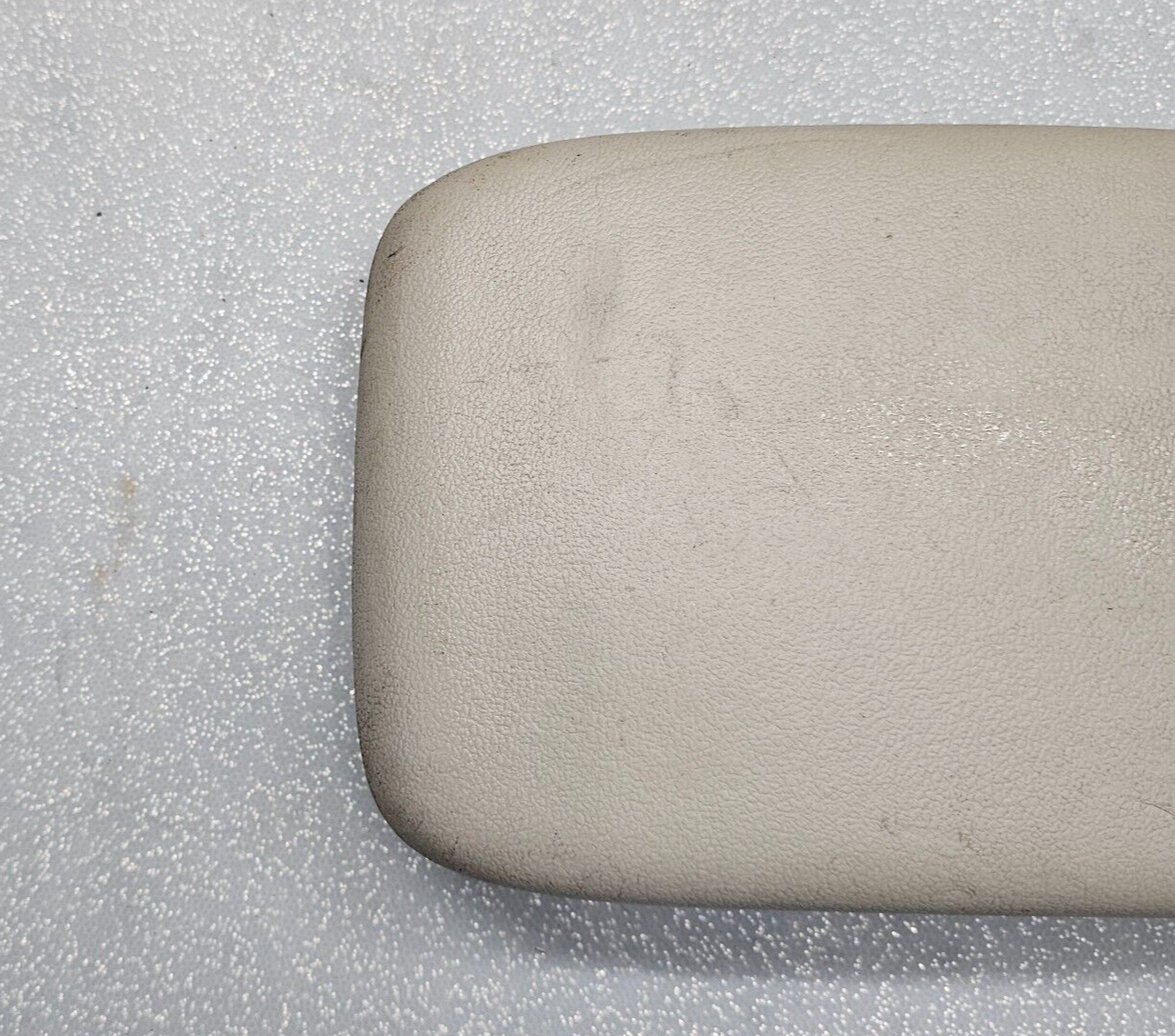 05-10 Cobalt Pontiac G5 Front Center Console Lid Arm Rest Cover Assembly LT TAN