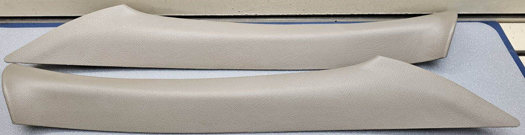 🔥02-04 Chevy TRAILBLAZER A Pillar Panel Trim Molding LEFT RIGHT SET Light GRAY