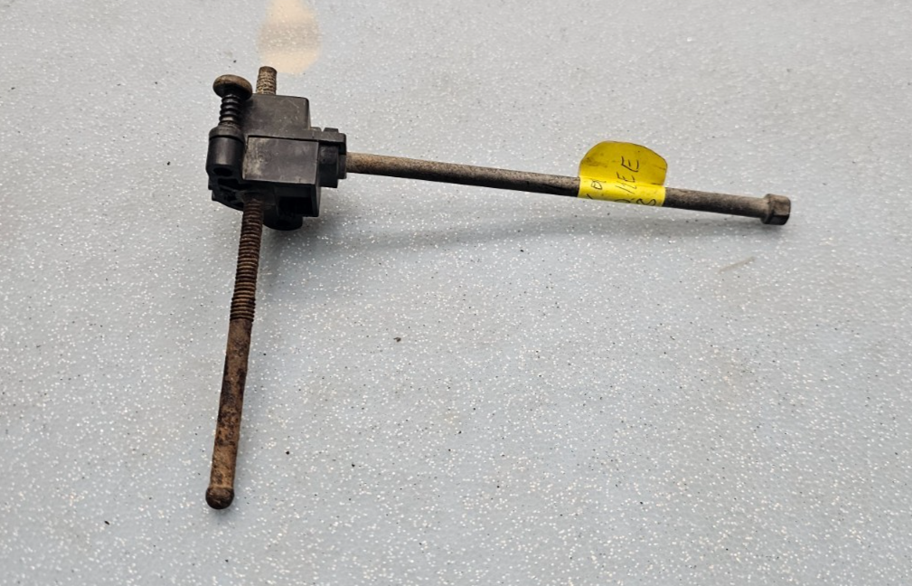 🔥1994-1998 Jeep Grand Cherokee Headlamp Adjuster Horizontal BACK