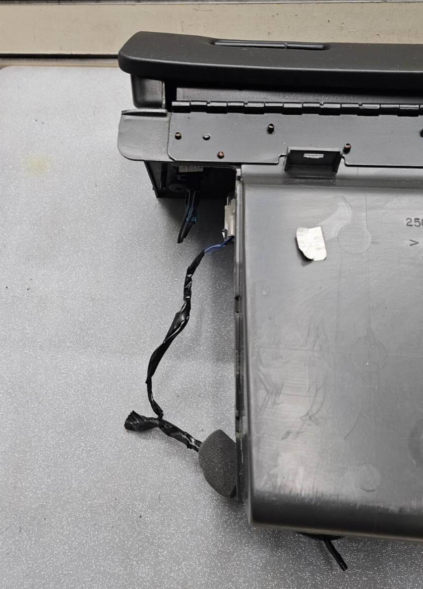 99-05 Deville Dash Glove Box Storage Compartment Assembly Instrument Panel Black