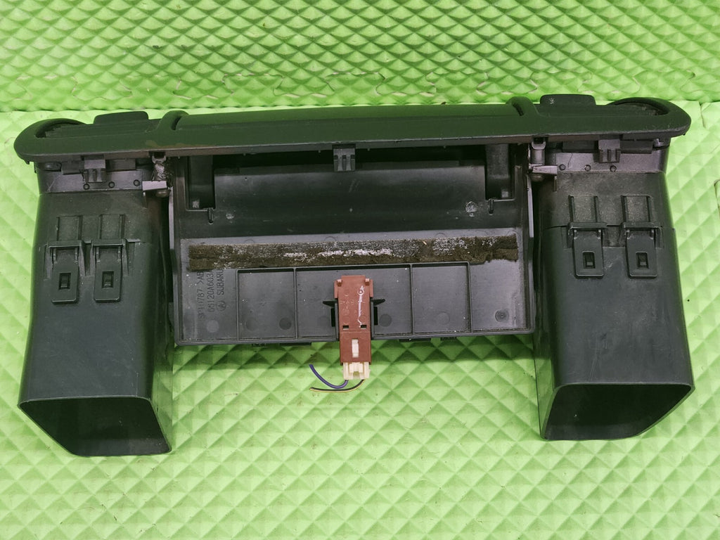 05-09 Subaru Legacy Outback Center Dash Trim Bezel Vents Clock Storage OEM B31