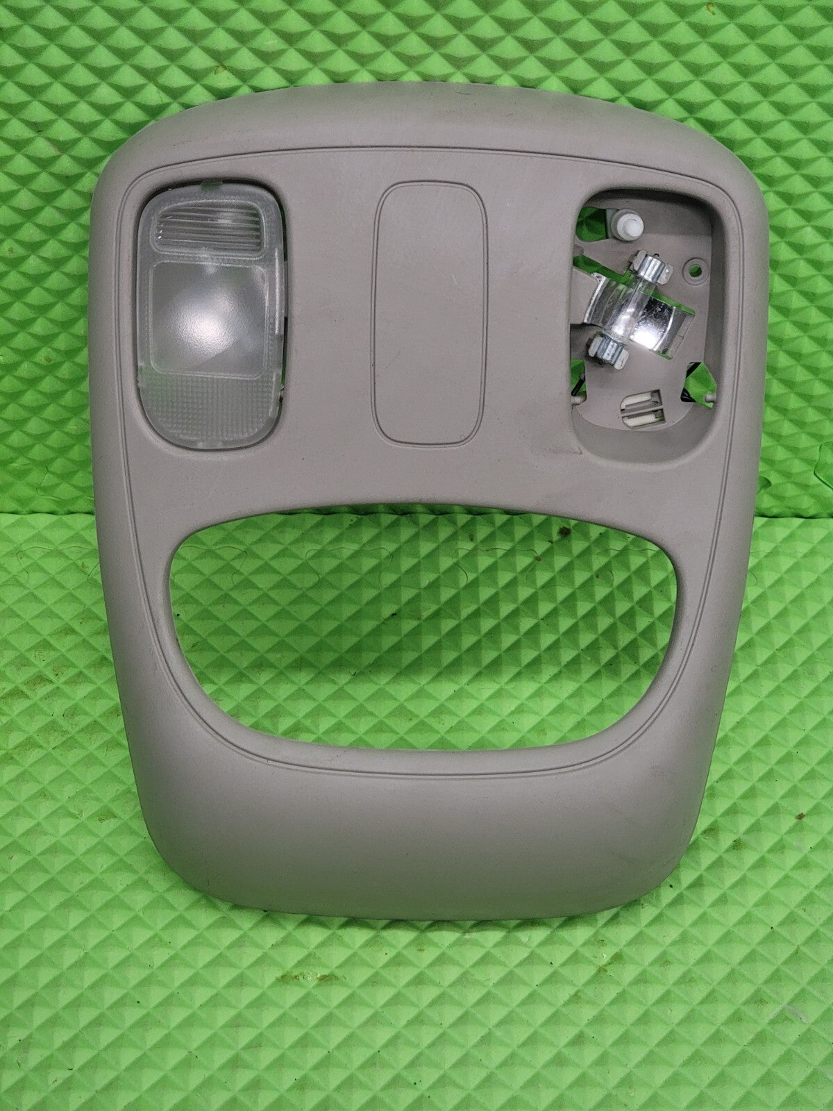 🔥2002-2005 Dodge Ram 1500 OverHead Console Map Dome TAN