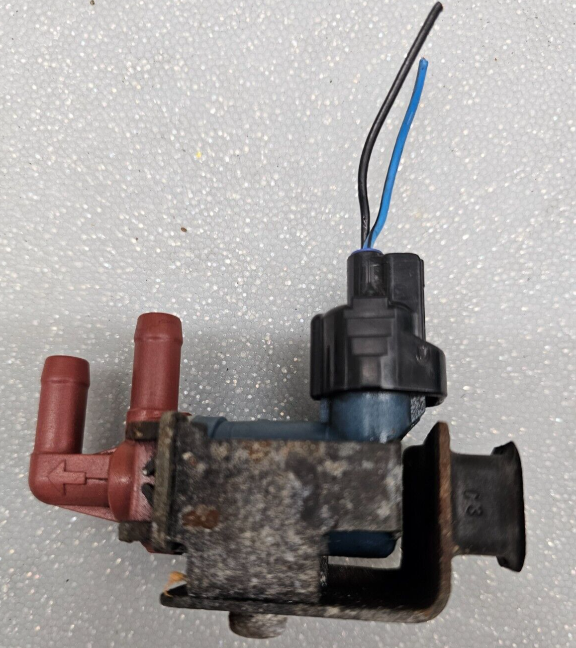 98-02 TOYOTA COROLLA OEM PURGE VACUUM SWITCH VALVE VSV90910-12211/25860-0D010/TC