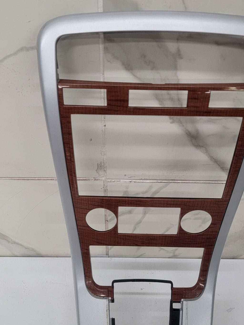 07-09 Chevrolet Equinox Center Dash Radio Climate Bezel Surround Trim silver