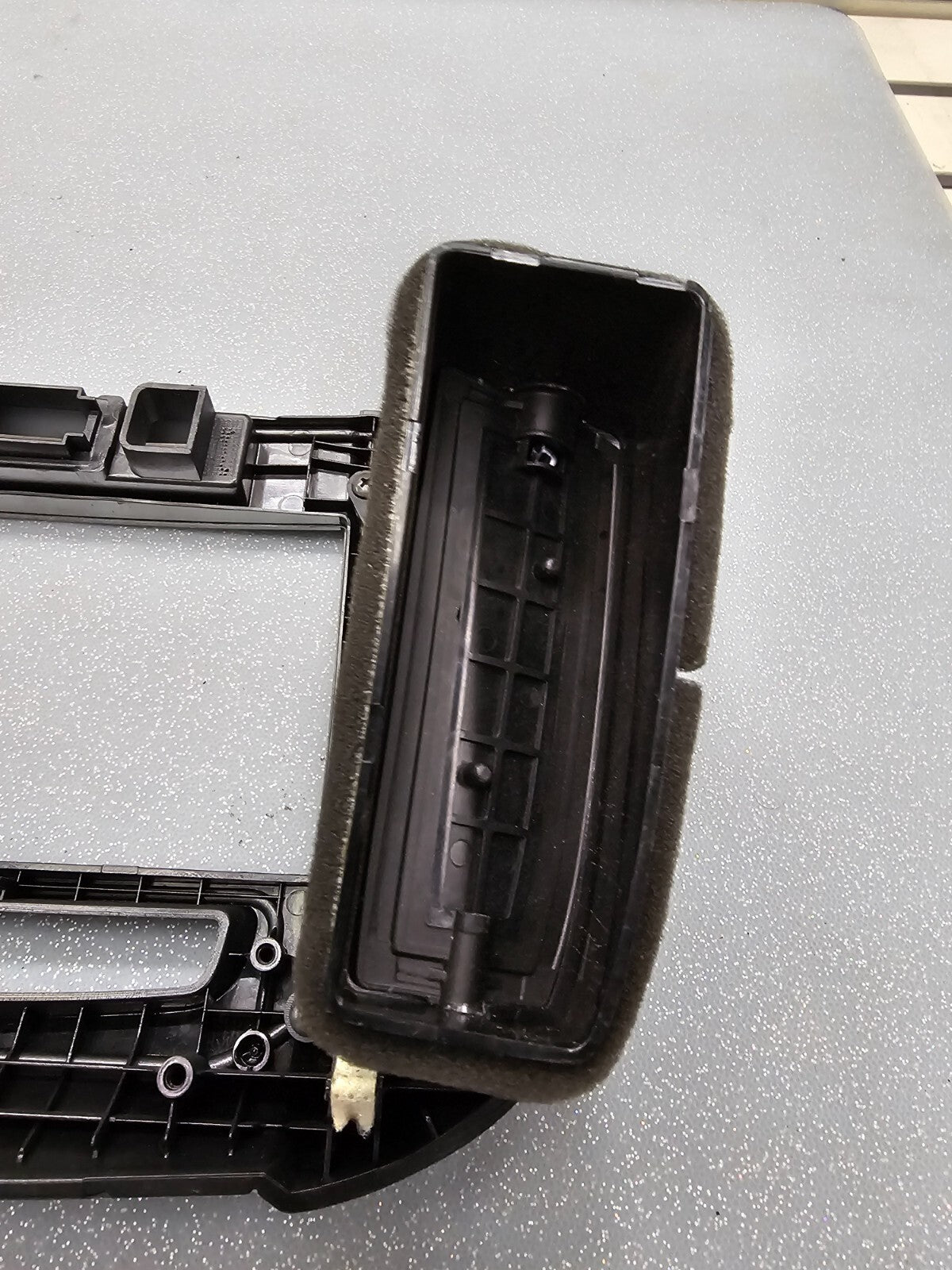 🔥10-12 Hyundai Santa Fe Dash Radio Surround Bezel Climate Trim Panel Black B53