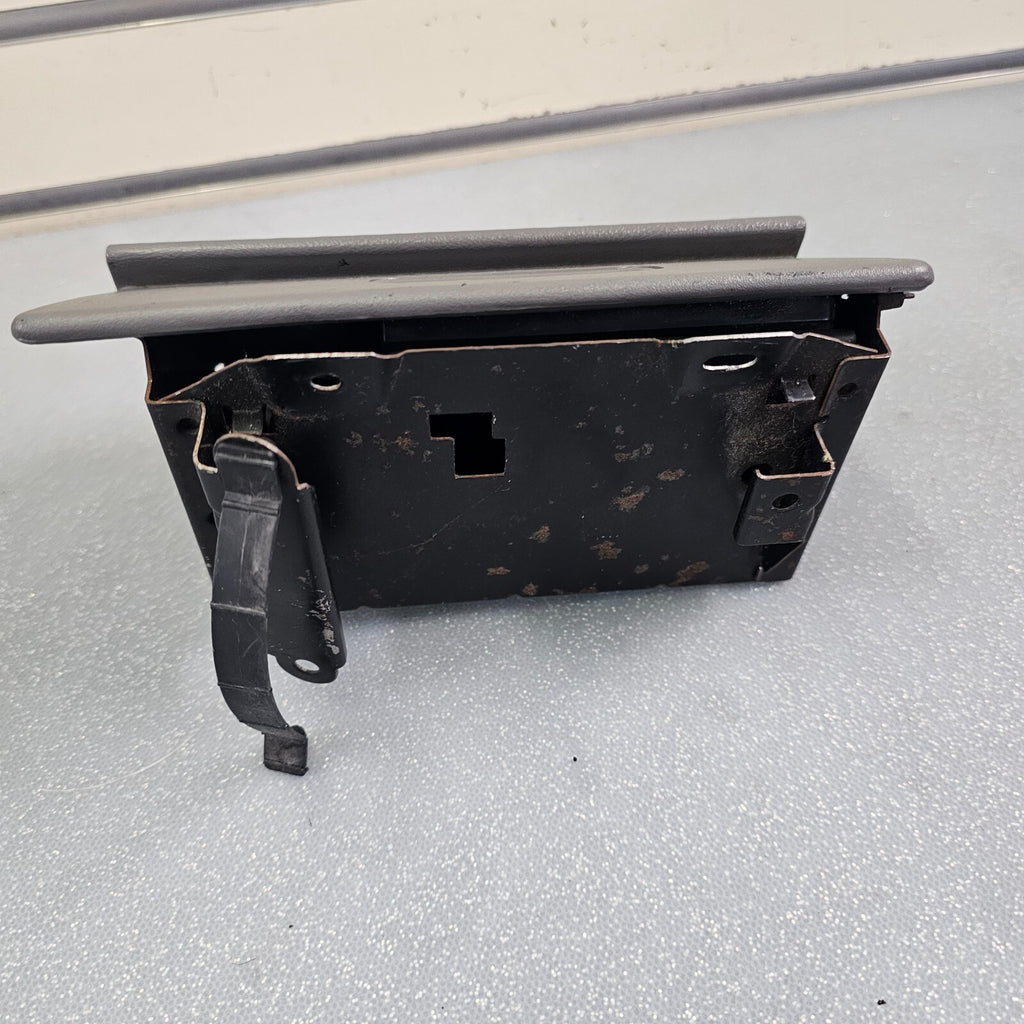 🔥88-94 CHEVY GMC C/K SUBURBAN BLAZER Dash Ash Tray Lighter Ashtray GRAY