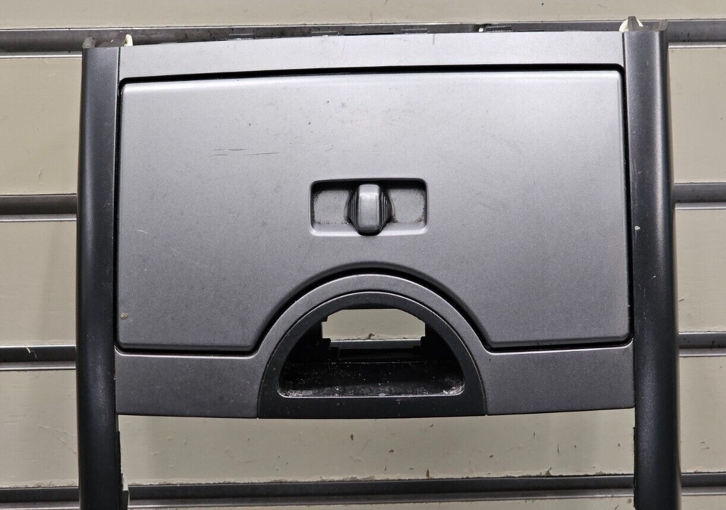 10-11 KIA SOUL PLUS CENTER DASH FM RADIO STEREO DISPLAY TRIM PANEL BEZEL GRAY