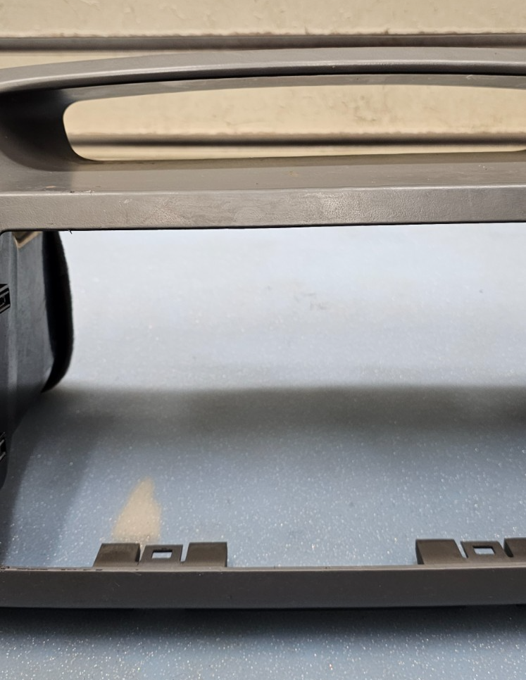 🔥02-06 Toyota CAMRY Dash RADIO BEZEL Center Air Vents CLOCK Trim GRAY B25