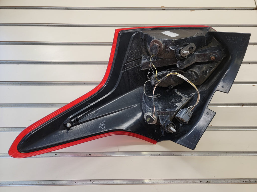 🔥2012-2014 Ford Focus Hatchback Tail Light taillight LEFT DRIVER side