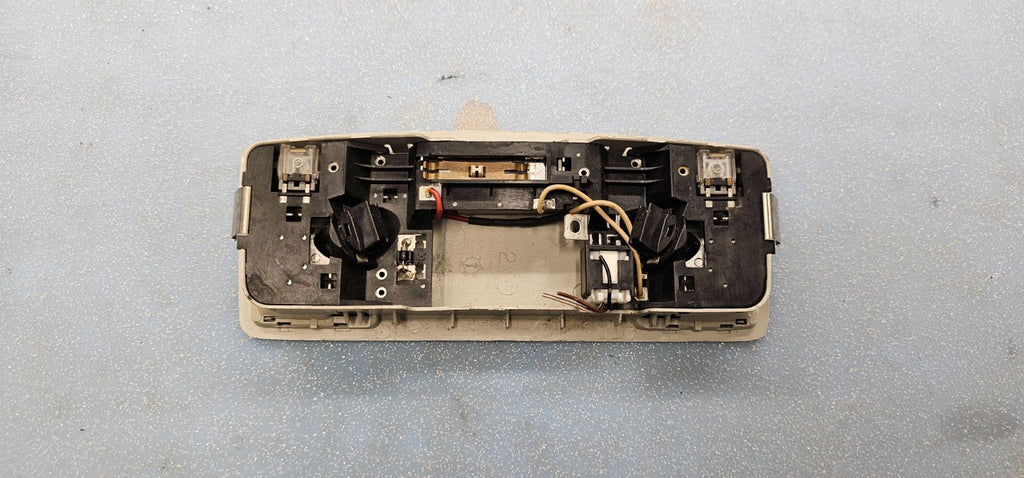 🔥03-08 MAZDA 6 RX8 OVERHEAD ROOF CONSOLE DOME MAP LIGHT LAMP STORAGE TAN