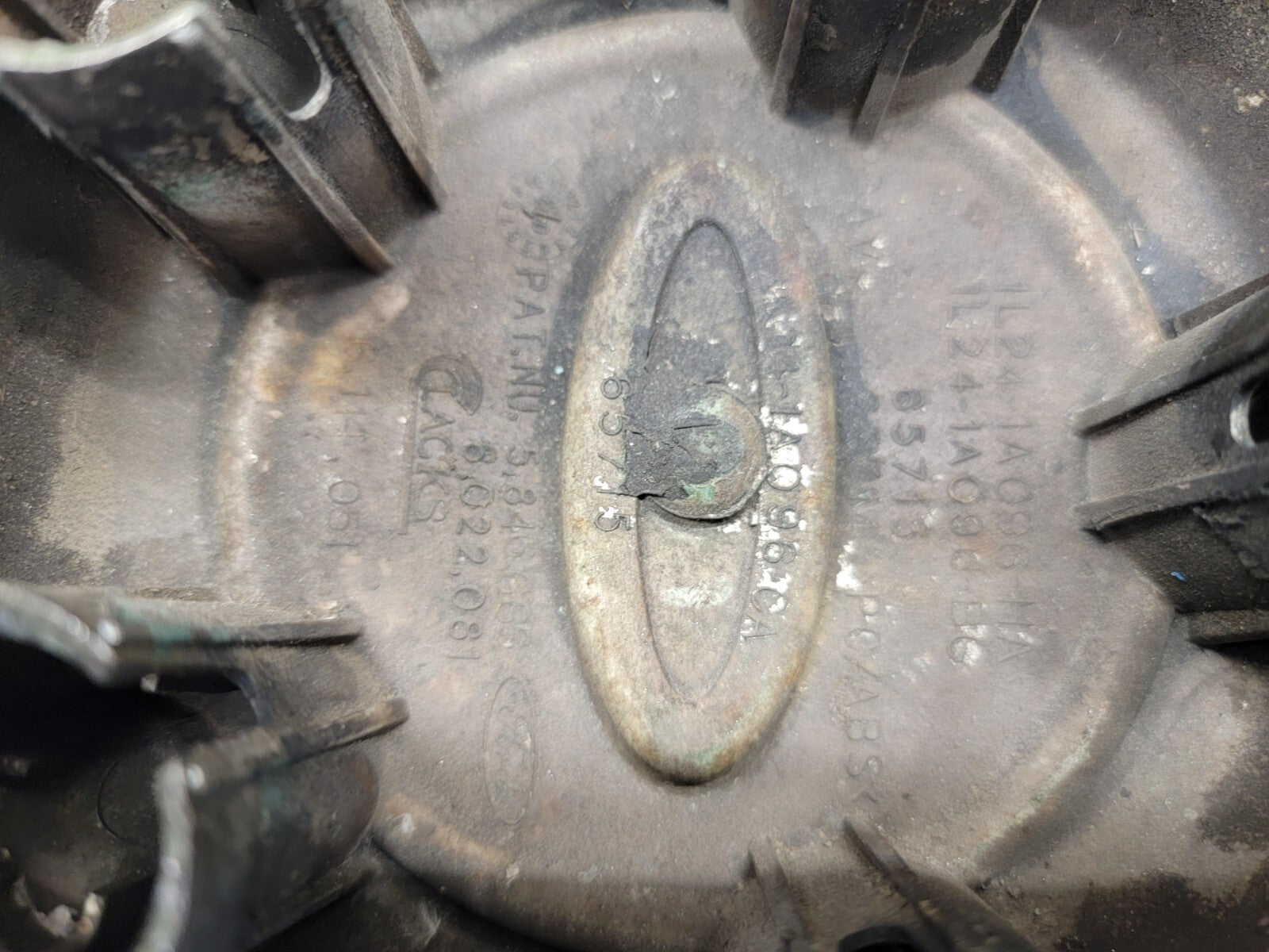 2002 - 2008 Ford Explorer wheel Center Hub Caps Set OEM