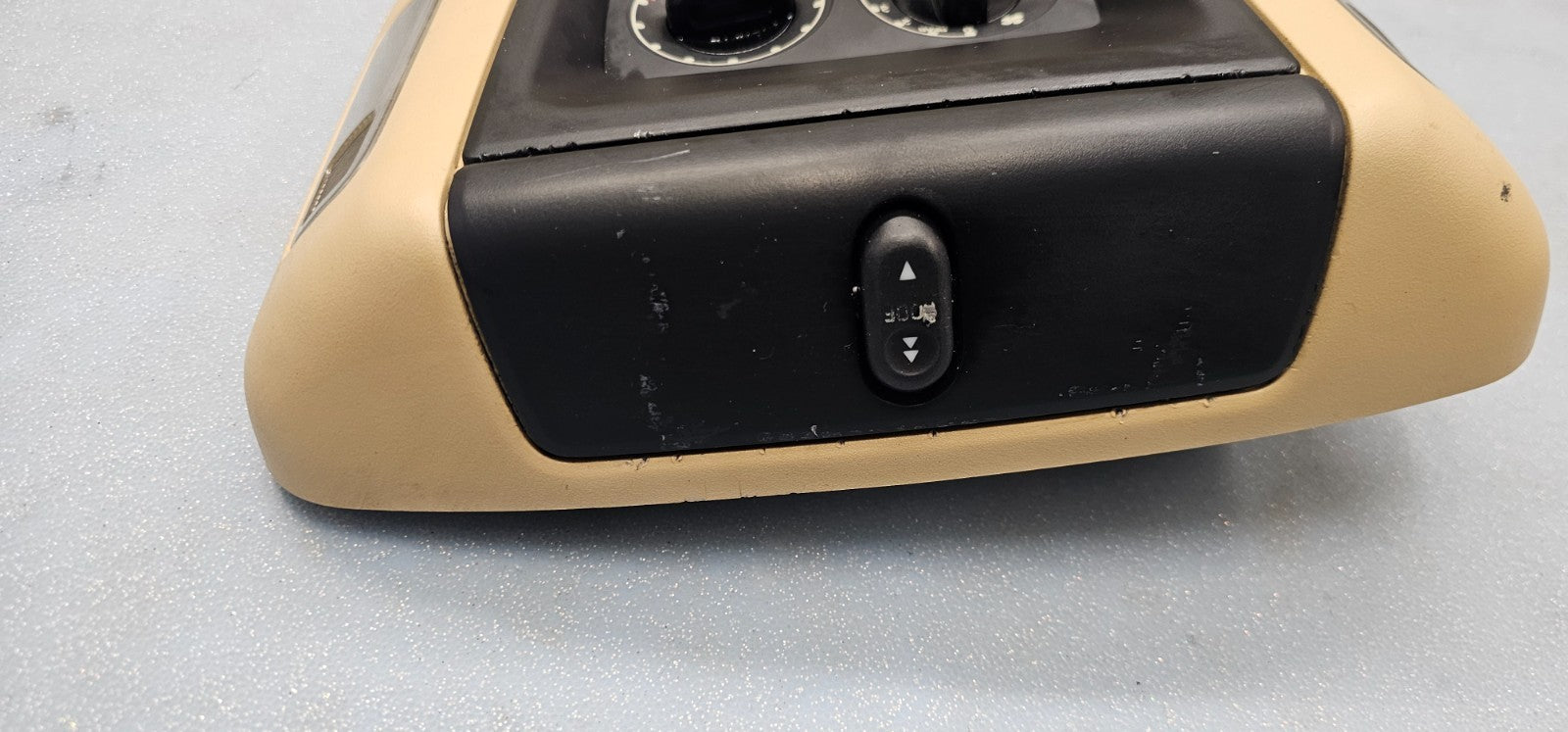 🔥03-06 EXPEDITION Overhead Console Display Dome Light Lamp Climate Control Tan