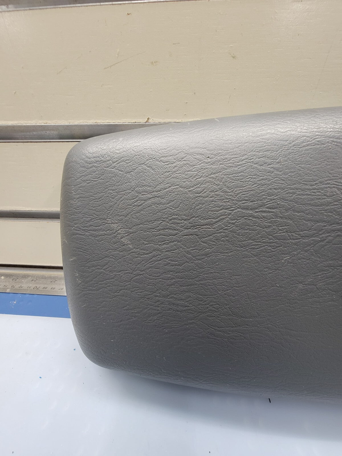 🔥2002-2007 Jeep Liberty Center Console Arm Rest Lid BLACK OEM