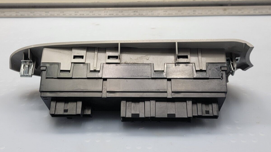🔥06-09 Chevy TRAILBLAZER Window Switch Front LEFT Master Driver Side LIGHT grey