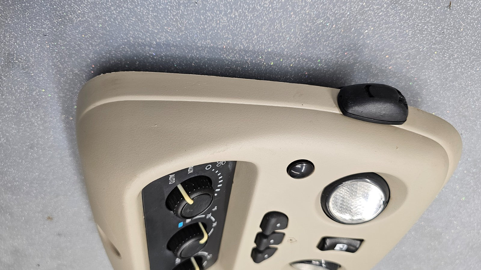 🔥03-06 YUKON ESCALADE SUBURBAN TAHOE OVERHEAD CONSOLE LIGHT SUNROOF SHALE TAN