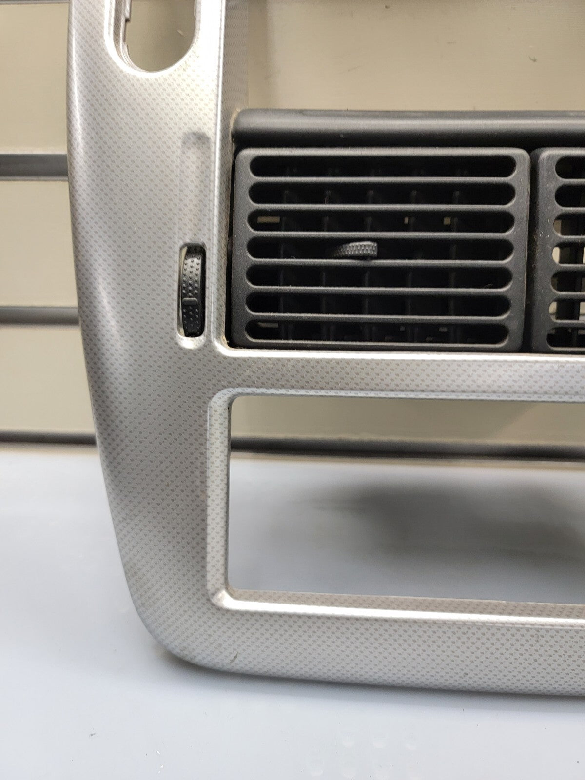 🔥02-05 MERCURY MOUNTAINEER Radio Bezel Center Dash Trim Air Vents SILVER OEM