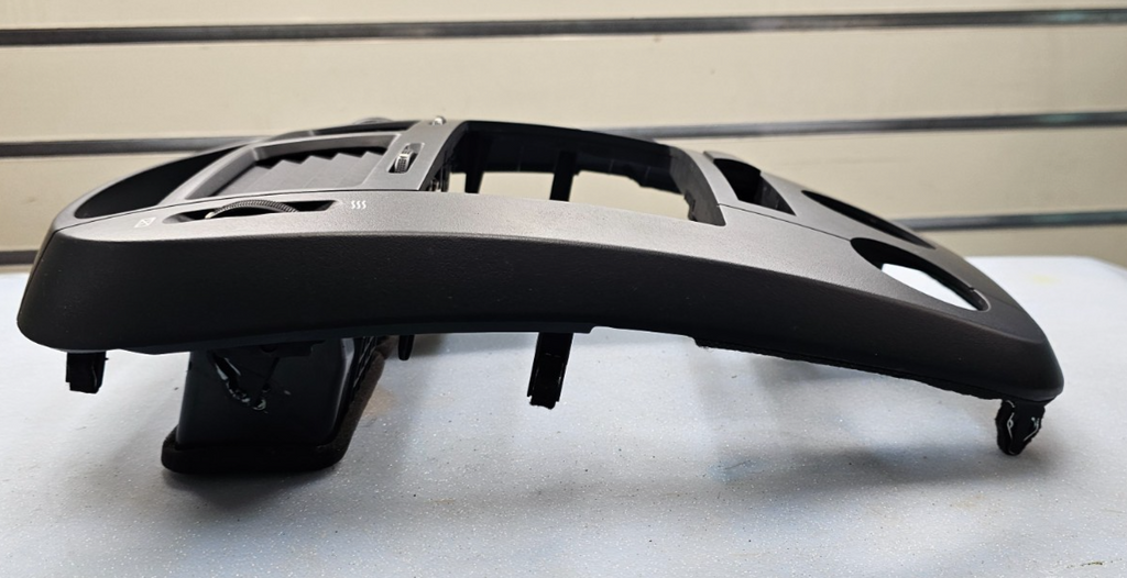 🔥2007-2009 KIA SPECTRA FRONT DASH TRIM BEZEL ASSEMBLY VENT BLACK OEM