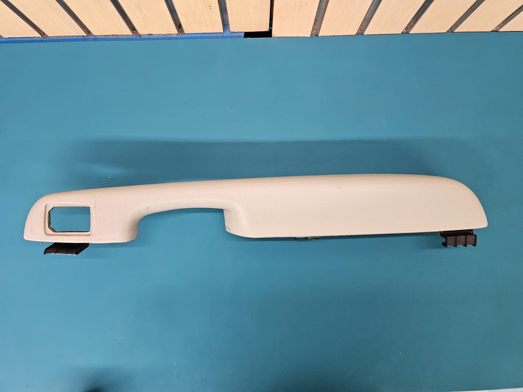 🔥99-06 Silverado SIERRA TAHOE Door Panel ARMREST Rear LEFT Handle LIGHT TAN H3