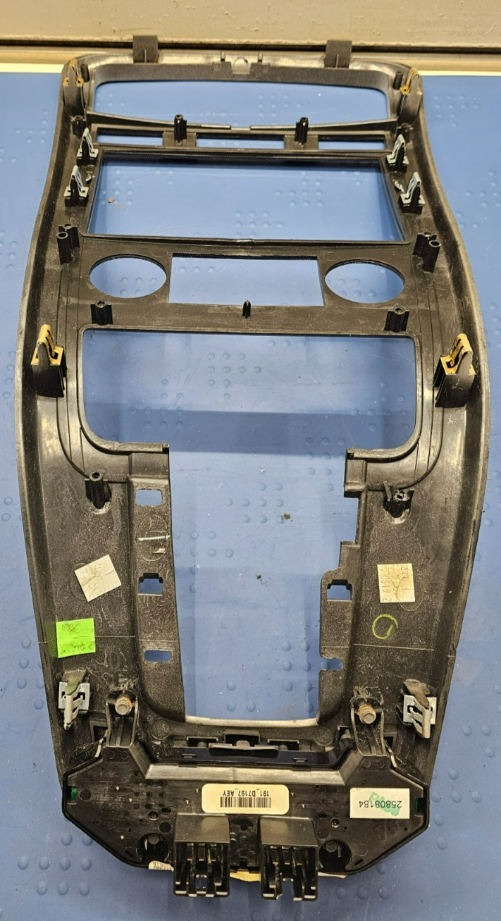 🔥07-09 Chevrolet Equinox Center Dash Radio Climate Bezel Surround Trim silver