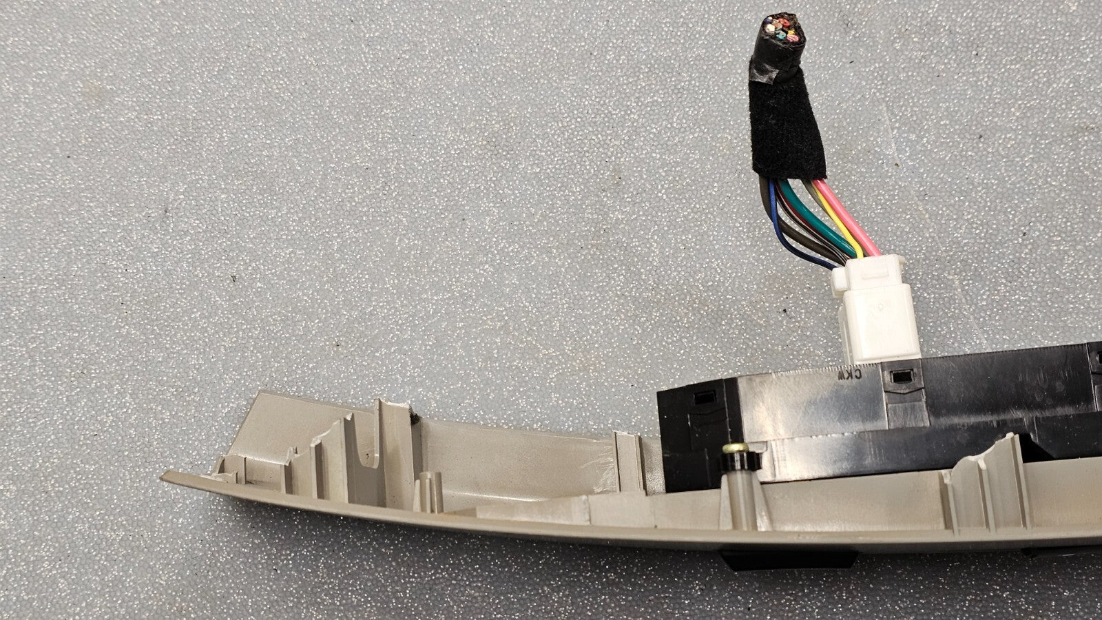🔥09-12 Hyundai Santa Fe Front Right Passenger Window Control Switch Gray OEM