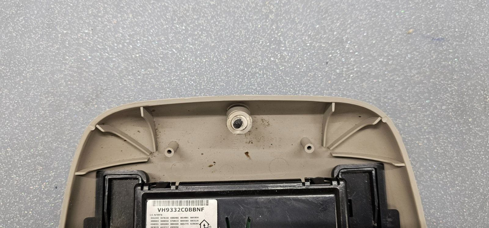 99-04  Chrysler 300m Sunroof Switch Overhead Dome light  Tan