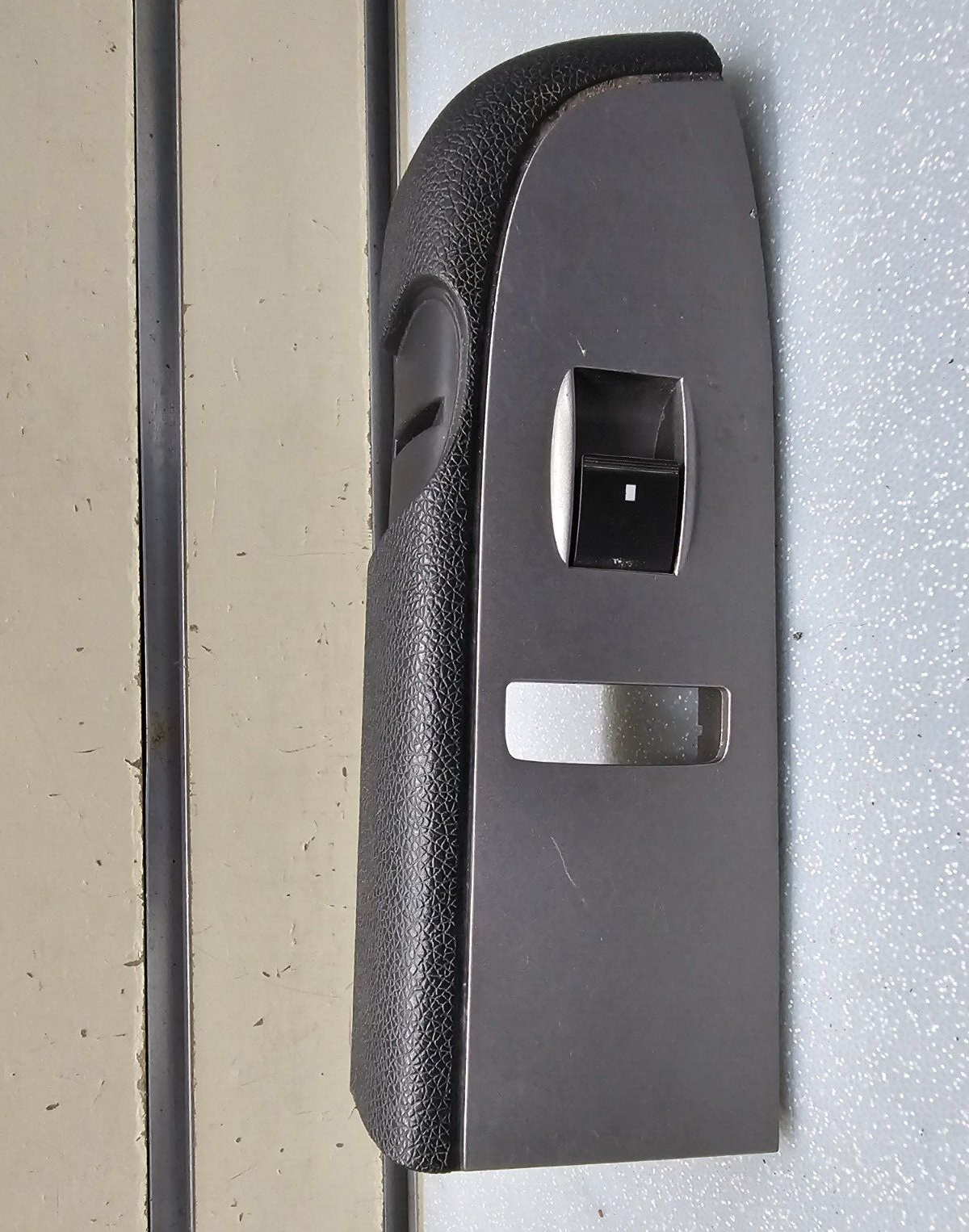 07-10 CHEVY SILVERADO GMC PASSENGER RIGHT SIDE POWER WINDOW SWITCH SILVER WS47