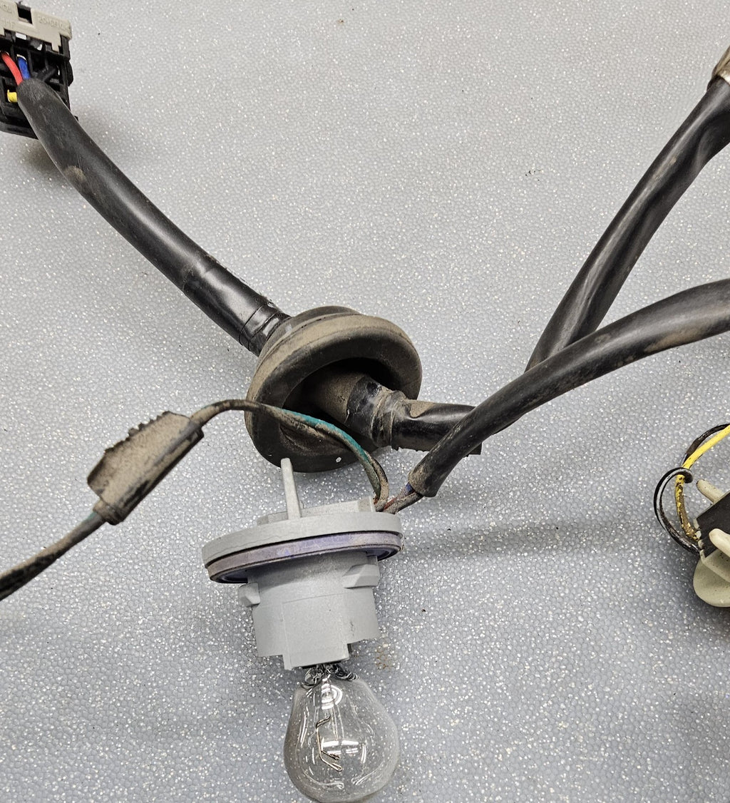 🔥11-15 Chevrolet Cruze OEM outer taillight connector wiring harness