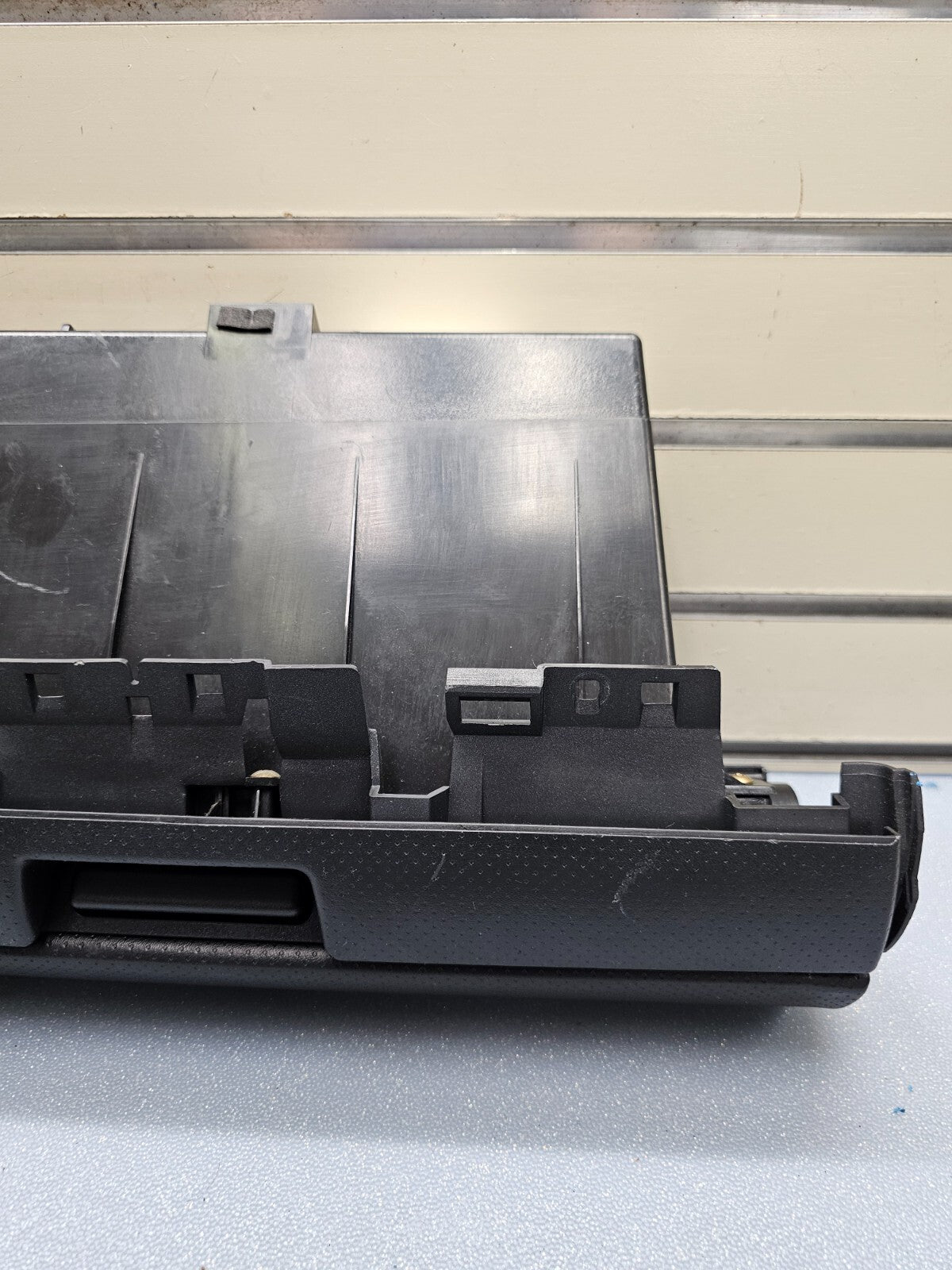 🔥03-07 Infiniti G35 Coupe Dash Upper Glove Box Storage Compartment Cover Black