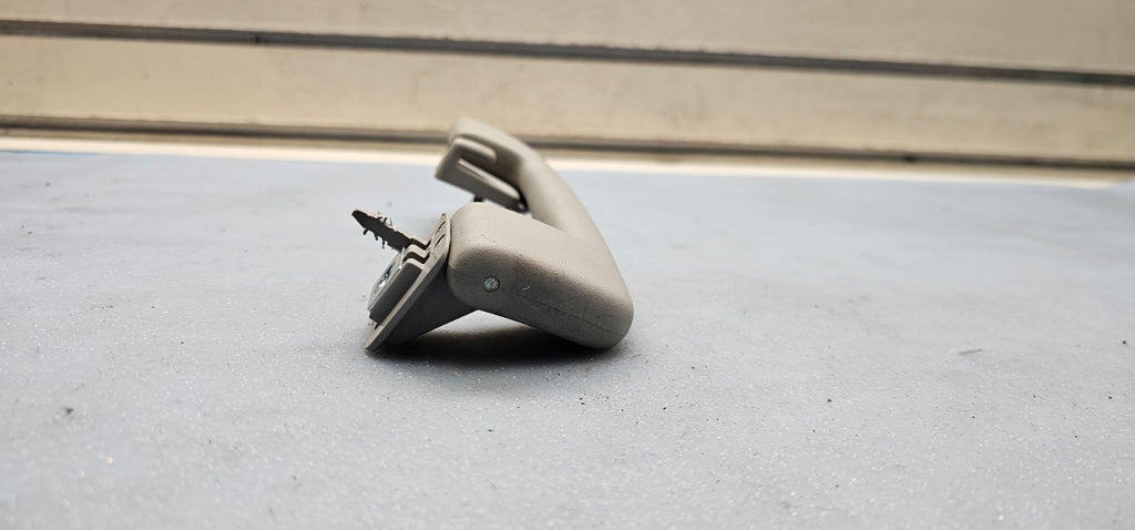 🔥2010-2017 Chevy Equinox Right Passenger Grab Handle tan