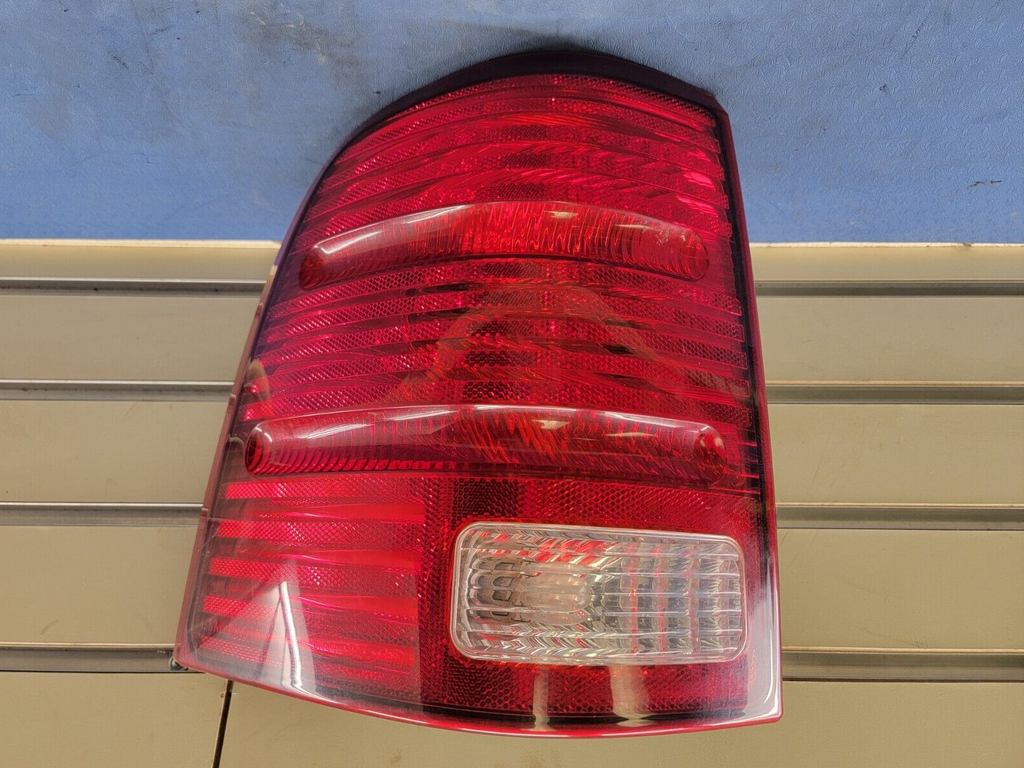 🔥2002-2005 Ford Explorer Left driver side Tail Light Lamp Assembly Chrome OEM