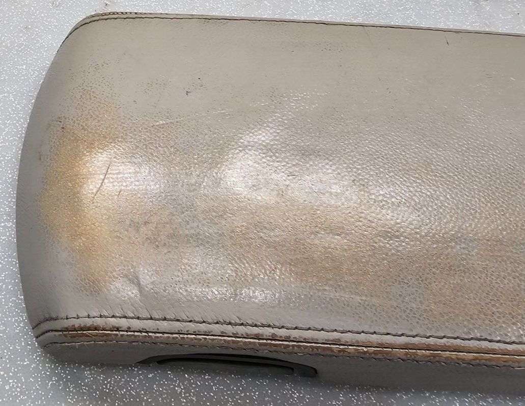🔥04-09 Dodge DURANGO Center Console ARMREST LID COVER TOP PAD ASSEMBLY OEM GRAY