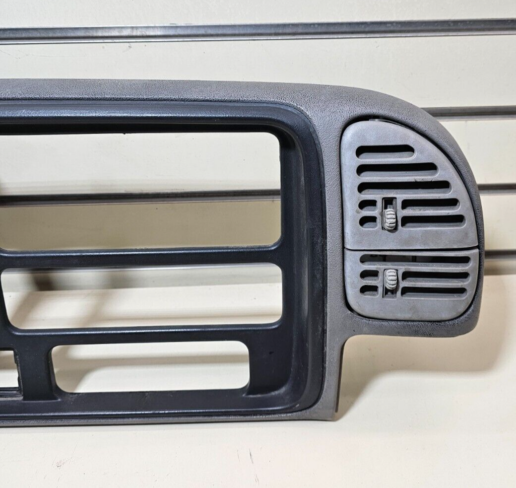 95-99 CHEVY GMC TRUCK CK Instrument Cluster Speedometer Dash Bezel Gray/Black C3