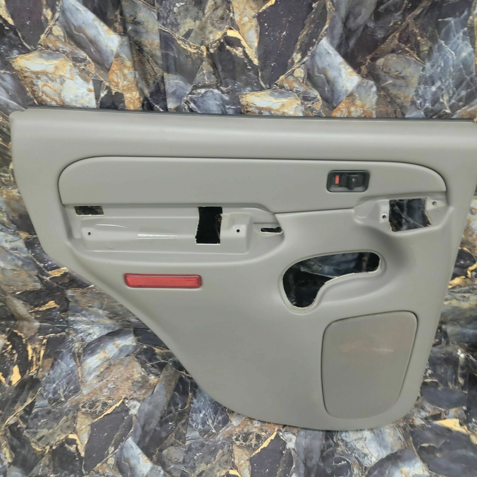 🔥99-06 Silverado YUKON Door Panel Rear LEFT - RIGHT Set /No Arm LIGHTGRAY H2 D7