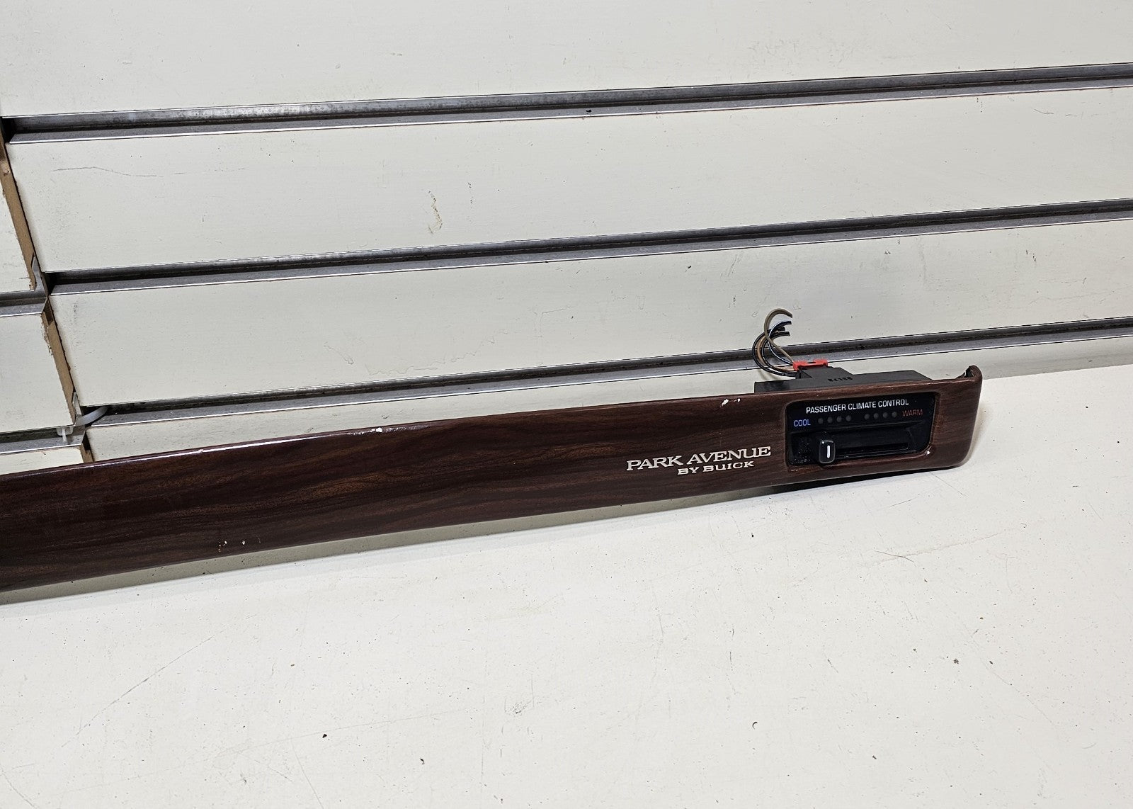 97-05 Buick Park Avenue Center Dash Heater Climate Control Bezel Trim Panel Wood
