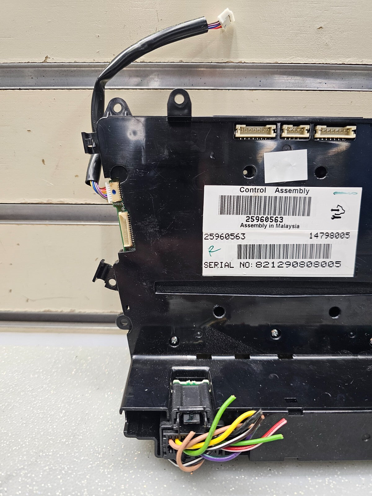 🔥10-12 Cadillac SRX HVAC radio Control Panel AM-FM-XM-CD-MP3 opt UYE KA1