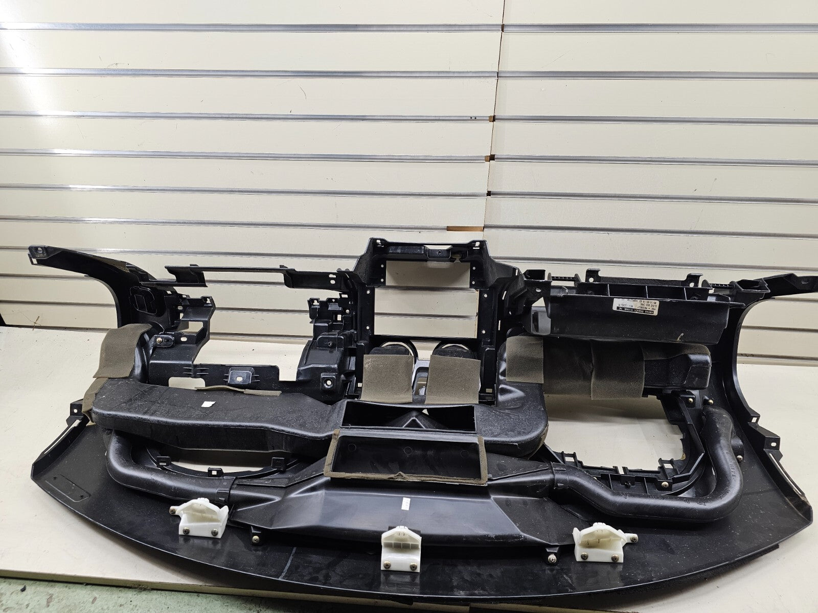 🔥00-05 Mitsubishi Eclipse Front Dash Inner Dashboard Core Frame Mount Assembly