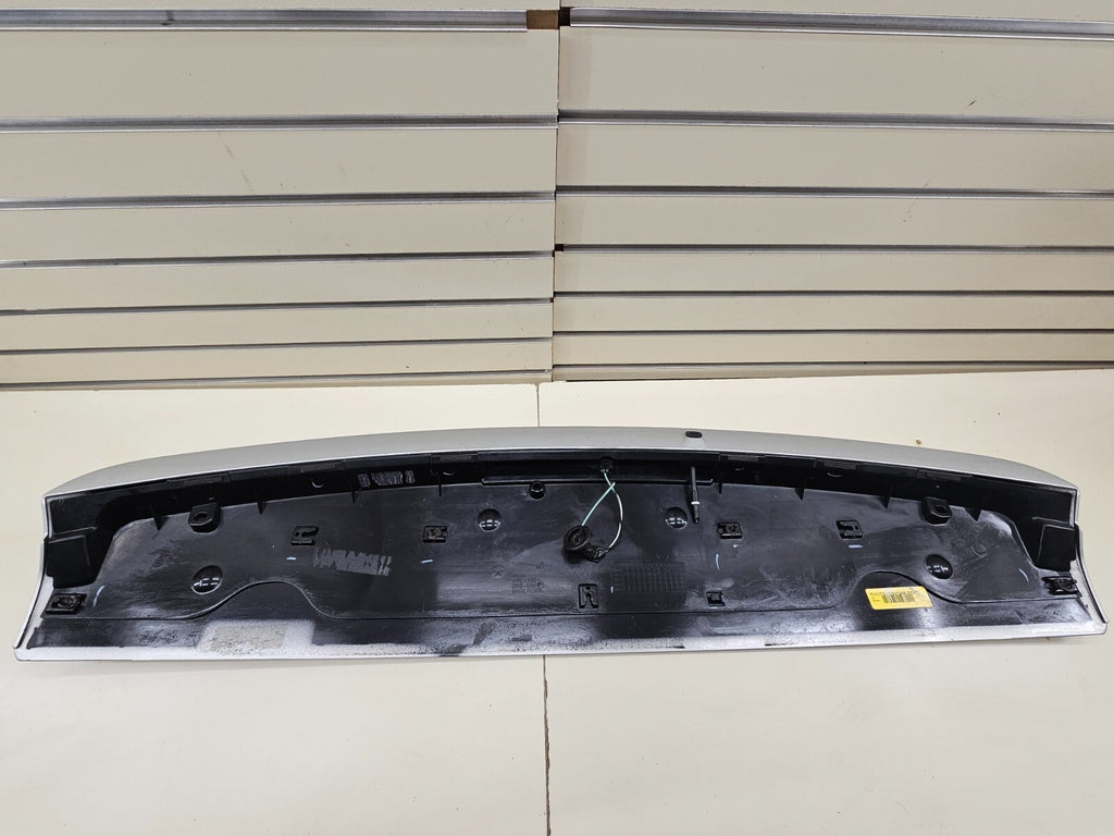 11-20 Dodge Grand Caravan Rear Upper Hatch Spoiler Wing Mount Break Light Silver