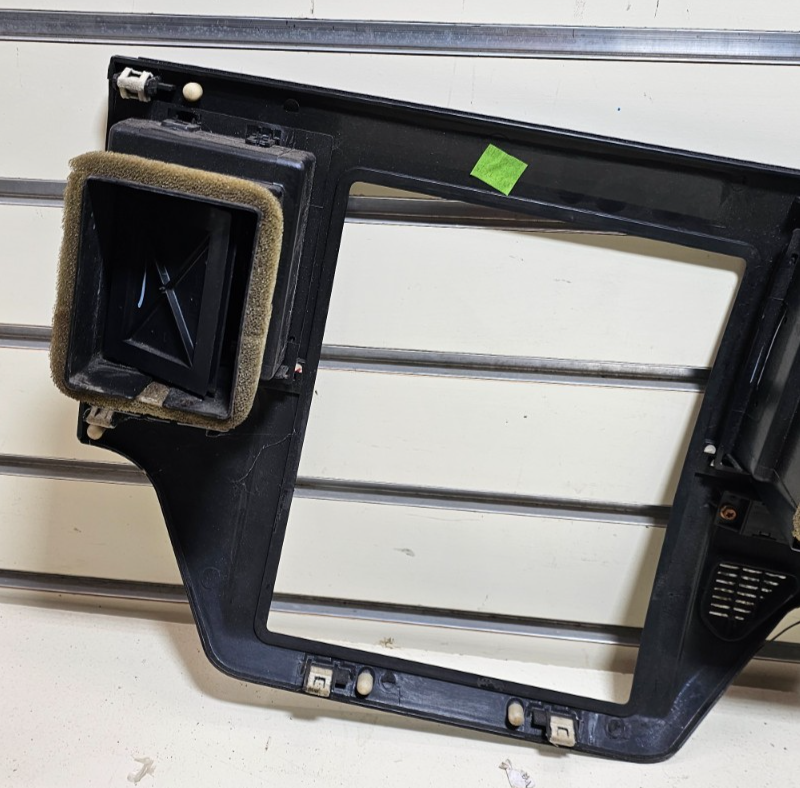 05-11 Lincoln Town Car Dash Speedometer Instrument Cluster Bezel Trim Panel Wood
