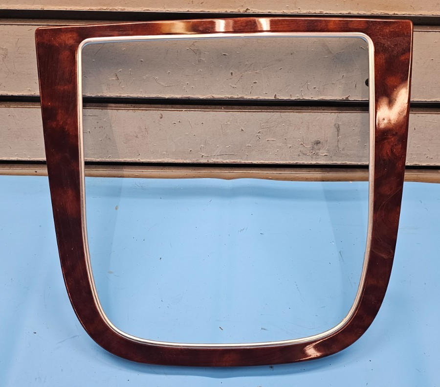 🔥05-09 Uplander Terraza Dash AM FM Radio Stereo Display Trim Panel Bezel Wood