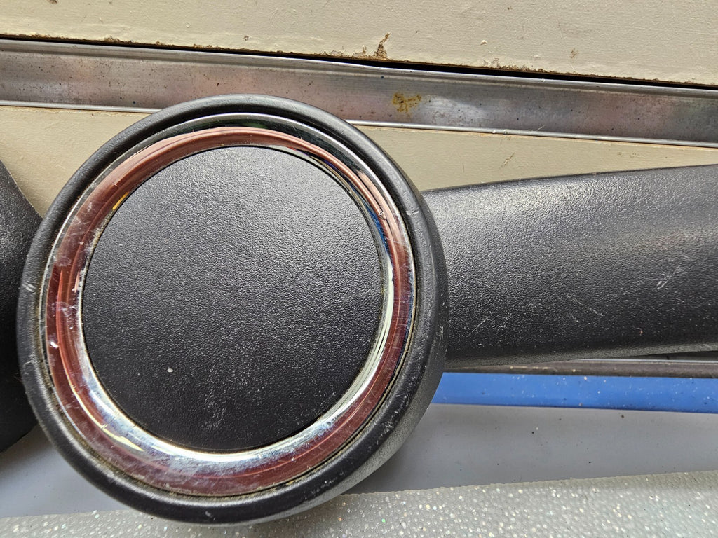05-10 SCION TC RIGHT LEFT FRONT DOOR PANEL PULL HANDLE Grip COVER TRIM CAP BLACK