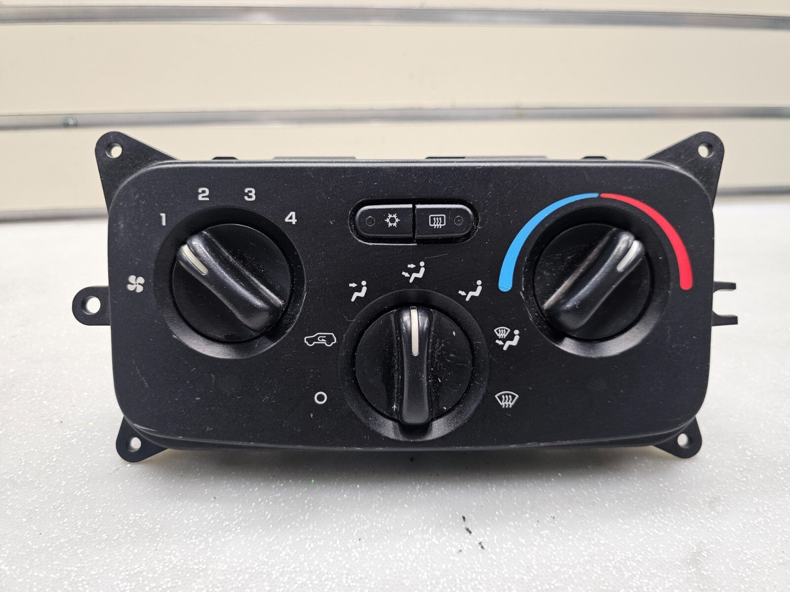 🔥04-07 Jeep Liberty AC Rear Defrost Heater Temperature CLIMATE CONTROL UNIT OEM