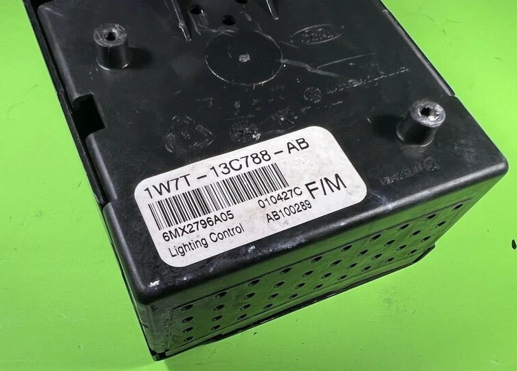 🔥2001-2004 MERCURY GRAND MARQUIS FORD CROWN VICTORIA LIGHTING CONTROL MODULE