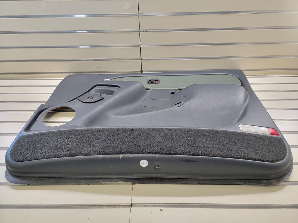 🔥1999-2002 Silverado SIERRA Door Panel Front RIGHT Passenger No Arm Graphite D4
