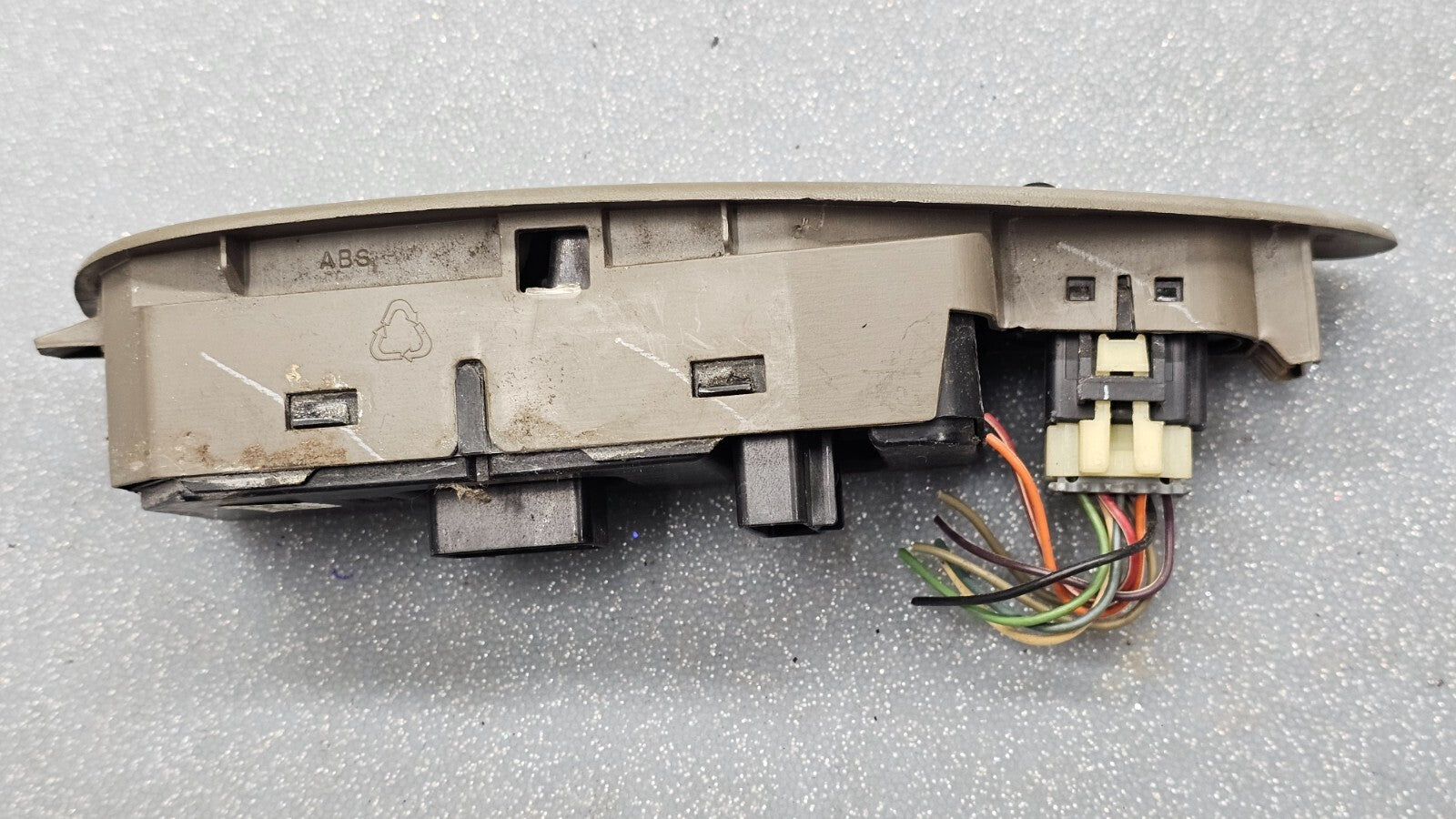 🔥04-07 MALIBU LEFT DRIVER MASTER POWER WINDOW DOOR CONTROL SWITCH ASSEMBLY TAN