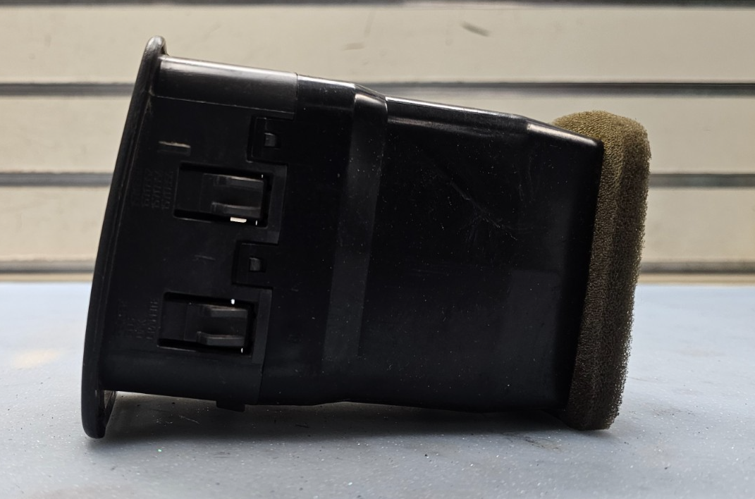 🔥99-06 Silverado Sierra Right Passenger Dash A/C HVAC AC Heater Air Vent Black