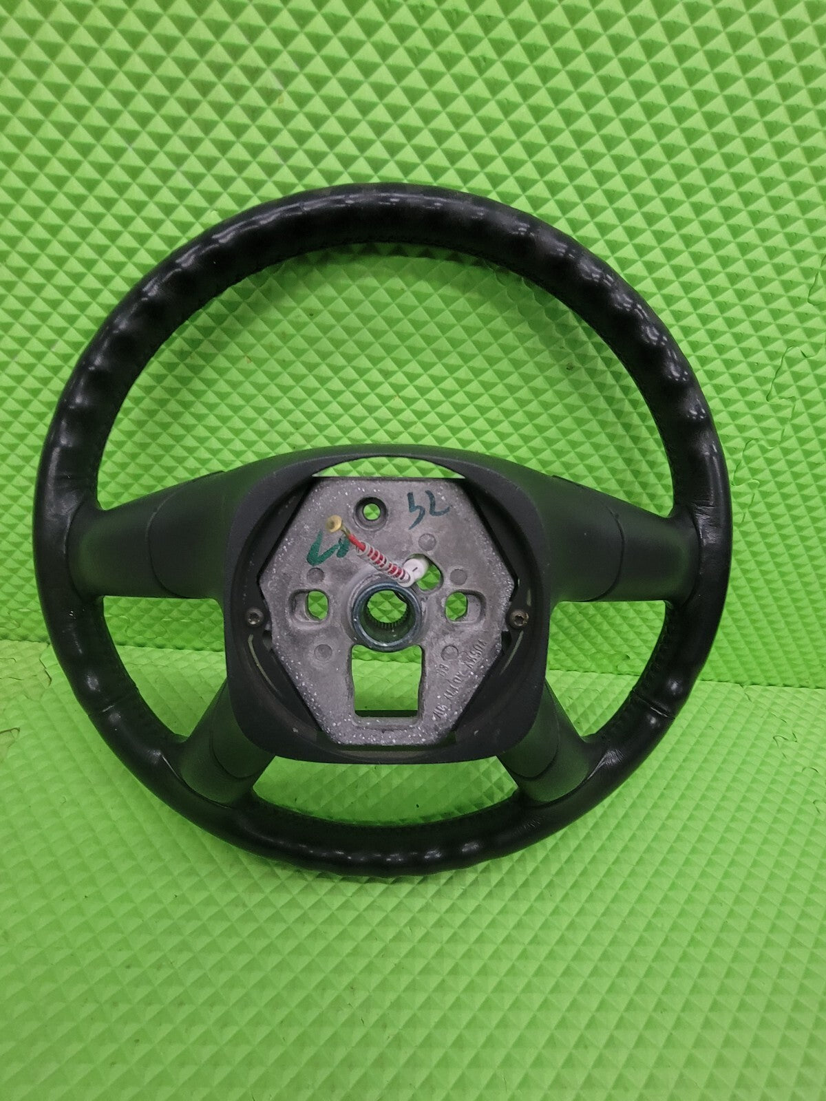 🔥03-06 SILVERADO SIERRA YUKON TAHOE SUBURBAN STEERING WHEEL LEATHER BLACK