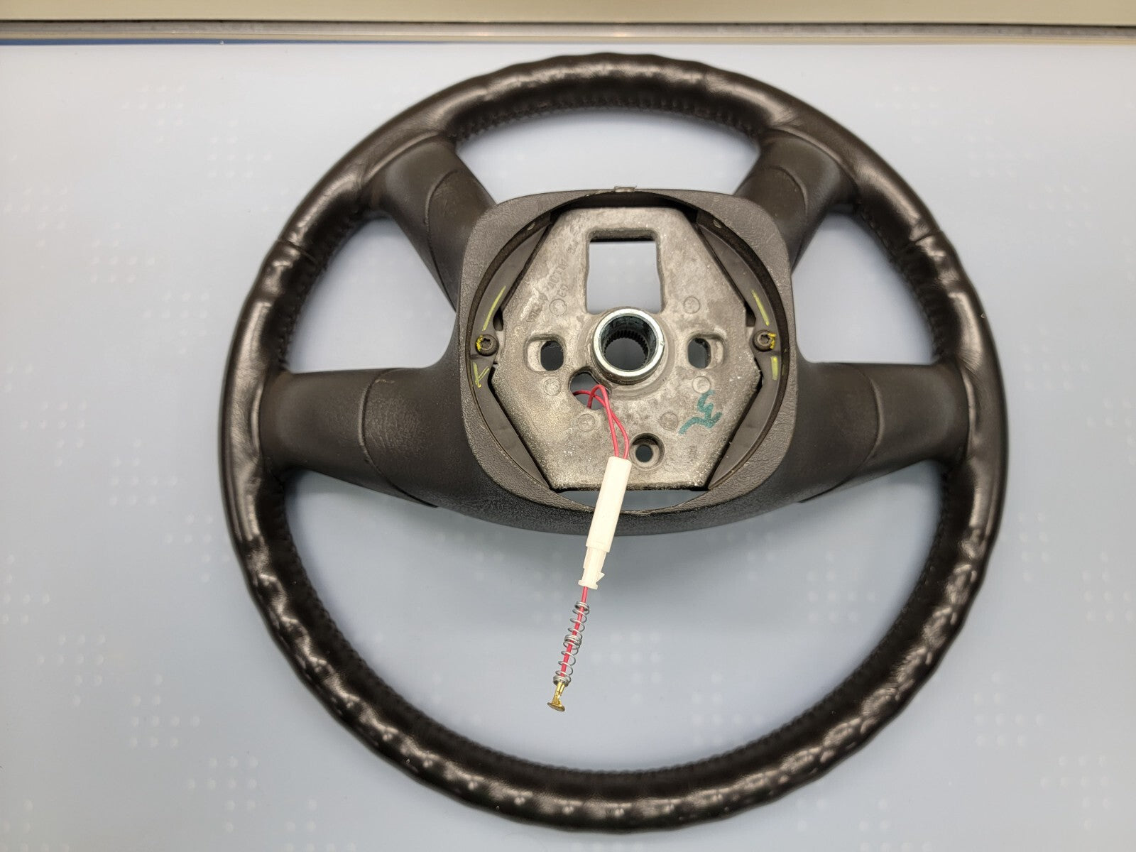 🔥03-06 SILVERADO SIERRA YUKON TAHOE SUBURBAN STEERING WHEEL LEATHER BLACK