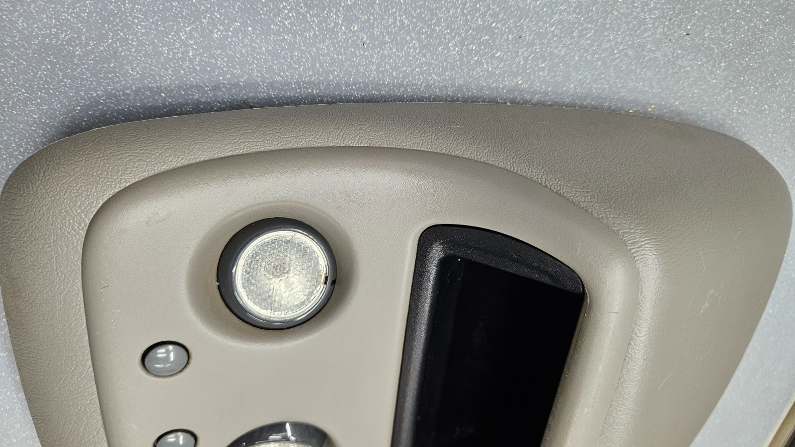 🔥99-06 SIERRA SILVERADO Overhead Roof Console Dome Map Light Lamp Storage Tan